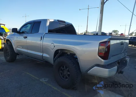2018 Toyota Tundra Sr5 5.7L V8 z USA, uszkodzony, nr VIN 5TFUY5F13JX686972